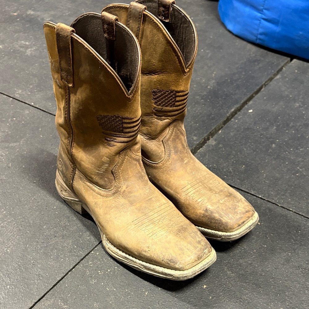 Ariat Distressed Tan Leather Cowboy Boots